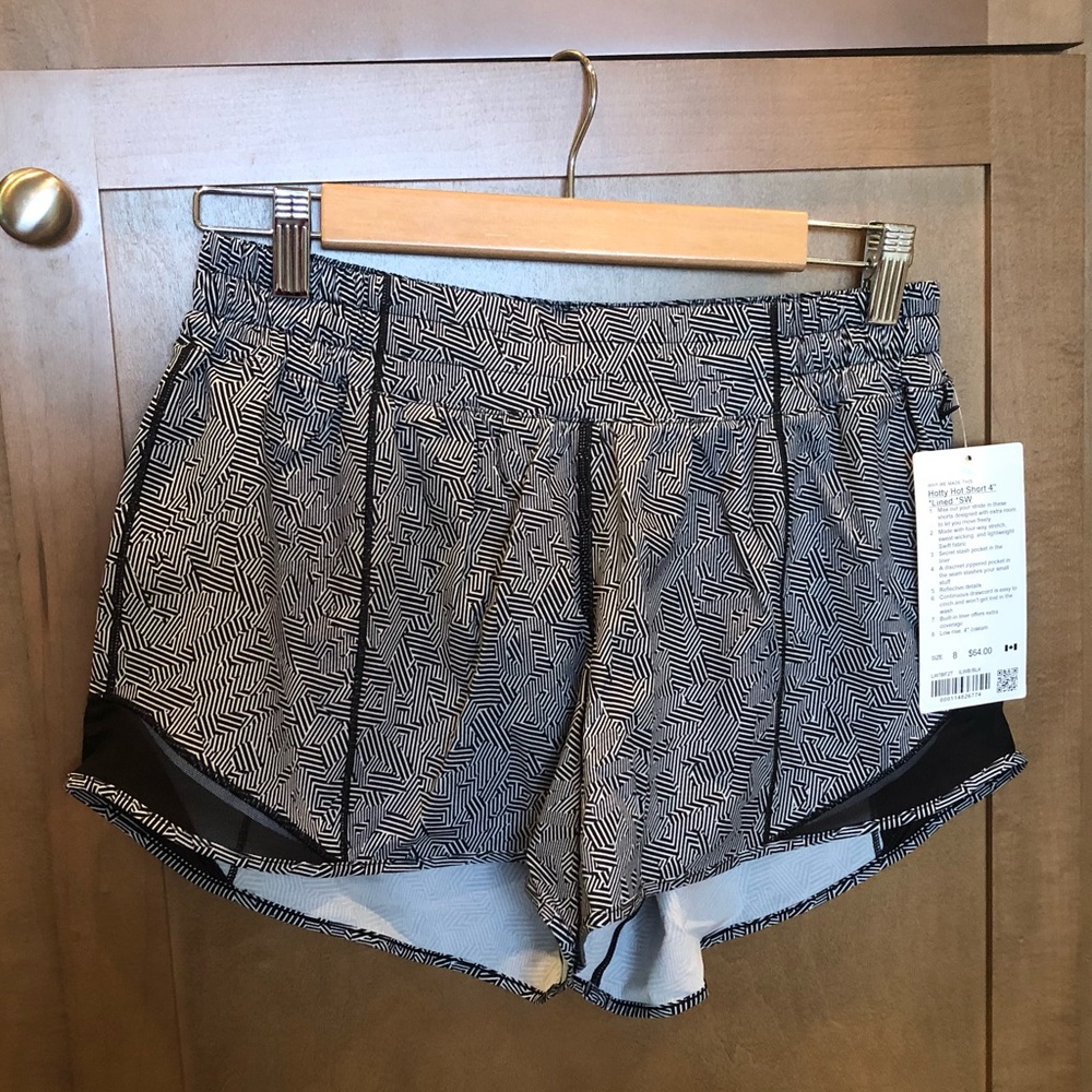 Seawheeze 2020 Lululemon Hotty Hot Short 4” lined
